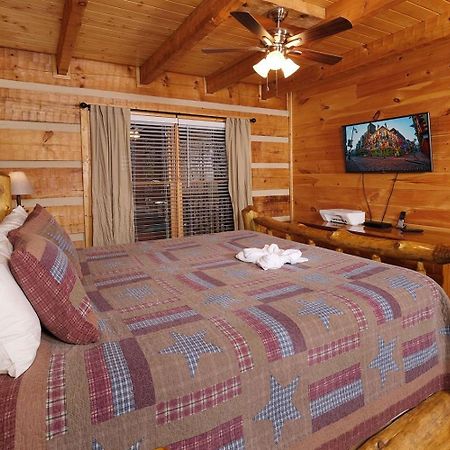 Highland Hideaway Villa Gatlinburg Bagian luar foto